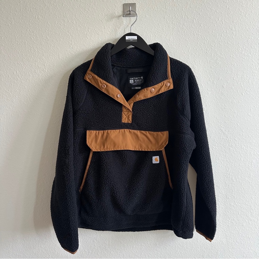 Carhartt Black and Tan Snap Collar Fleece